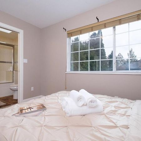 Spacious 4Br W Ensuites Mins To Downtown Yvr Ubc فانكوفر المظهر الخارجي الصورة
