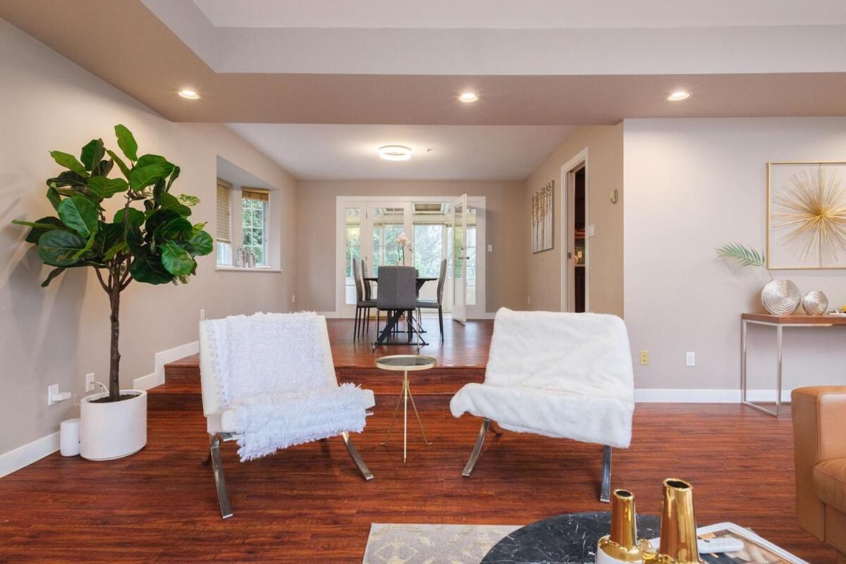 Spacious 4Br W Ensuites Mins To Downtown Yvr Ubc فانكوفر المظهر الخارجي الصورة