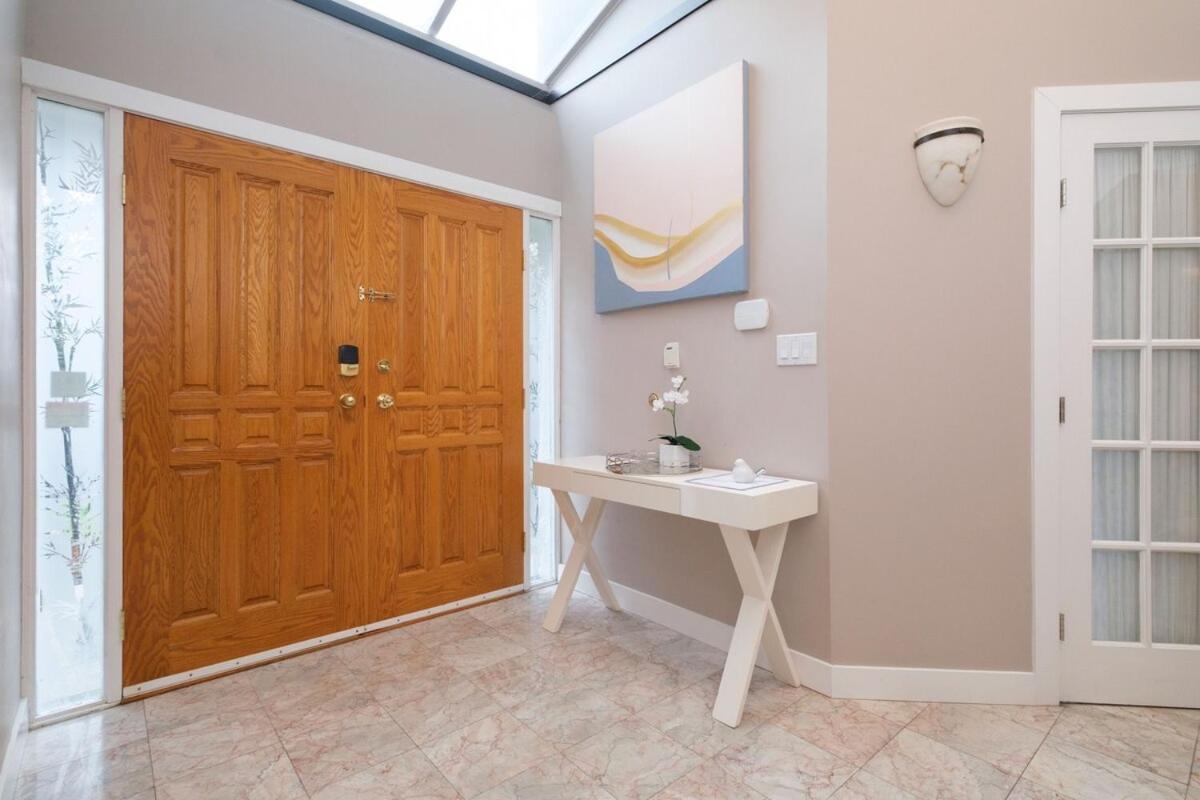 Spacious 4Br W Ensuites Mins To Downtown Yvr Ubc فانكوفر المظهر الخارجي الصورة