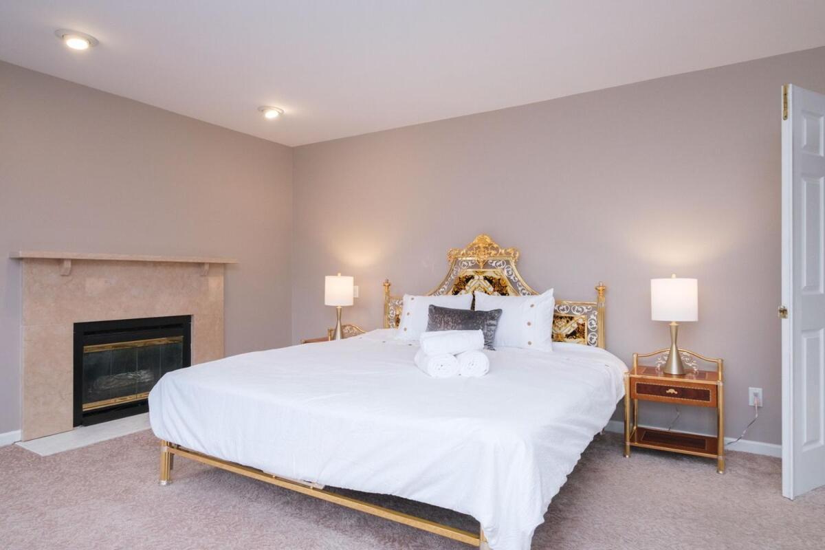 Spacious 4Br W Ensuites Mins To Downtown Yvr Ubc فانكوفر المظهر الخارجي الصورة