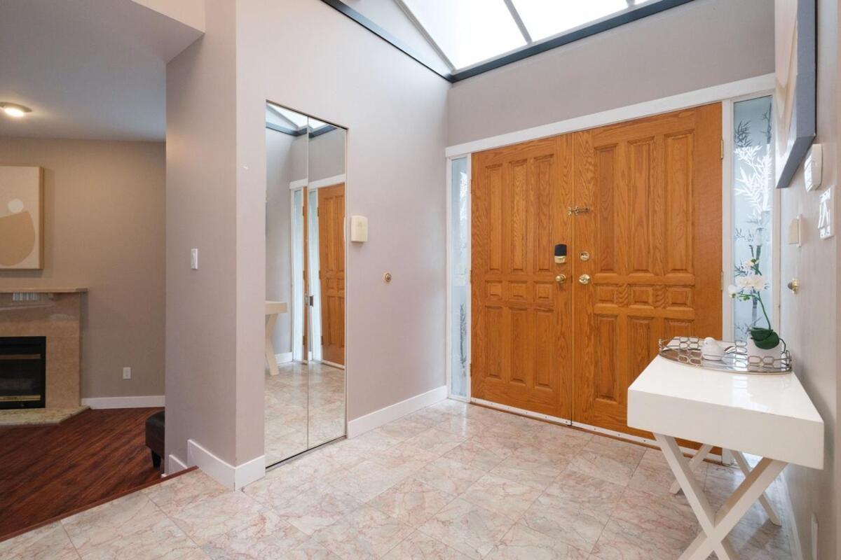 Spacious 4Br W Ensuites Mins To Downtown Yvr Ubc فانكوفر المظهر الخارجي الصورة