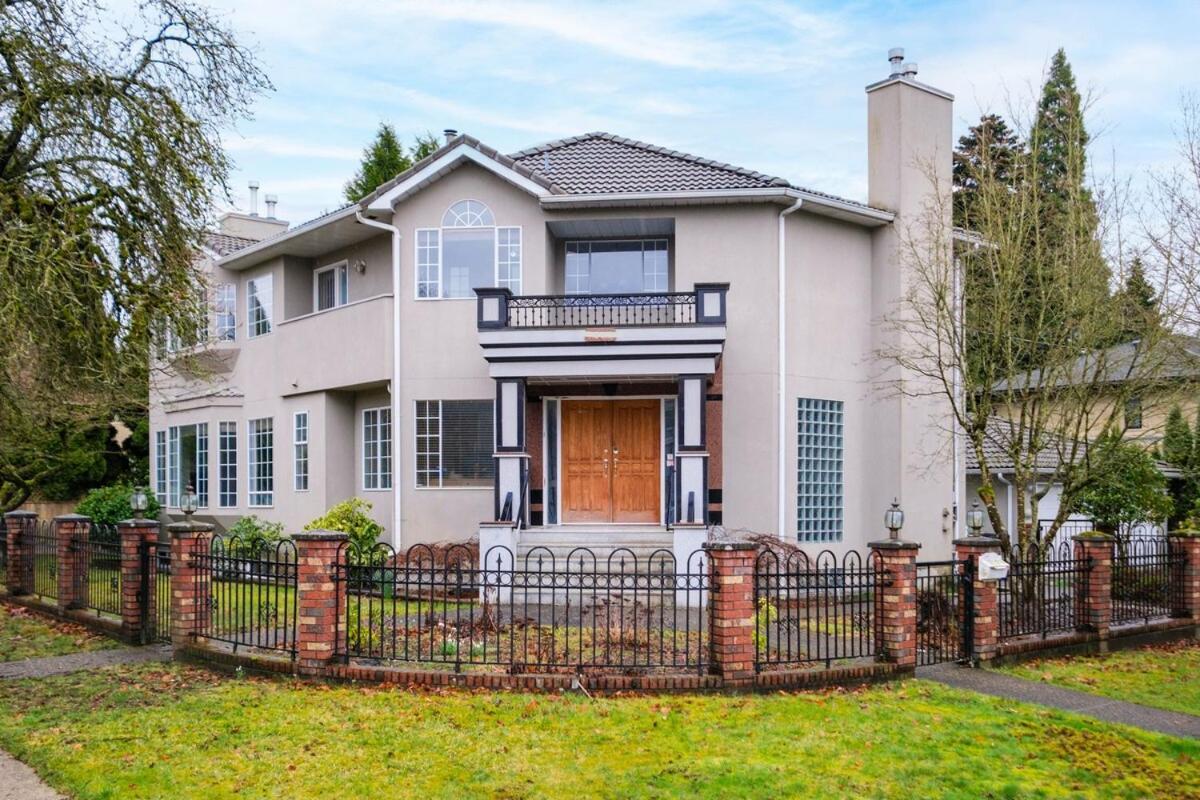 Spacious 4Br W Ensuites Mins To Downtown Yvr Ubc فانكوفر المظهر الخارجي الصورة
