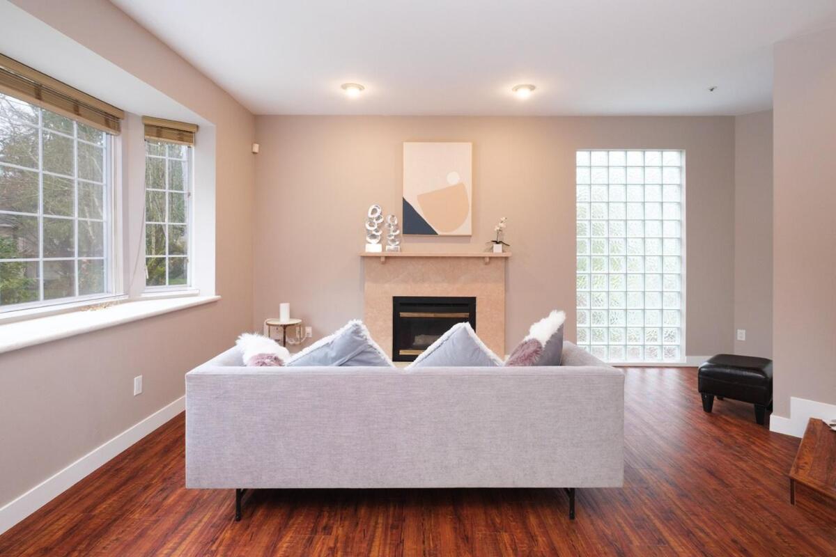 Spacious 4Br W Ensuites Mins To Downtown Yvr Ubc فانكوفر المظهر الخارجي الصورة