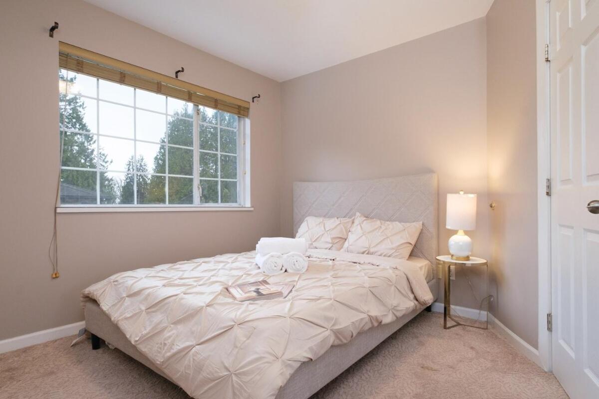 Spacious 4Br W Ensuites Mins To Downtown Yvr Ubc فانكوفر المظهر الخارجي الصورة