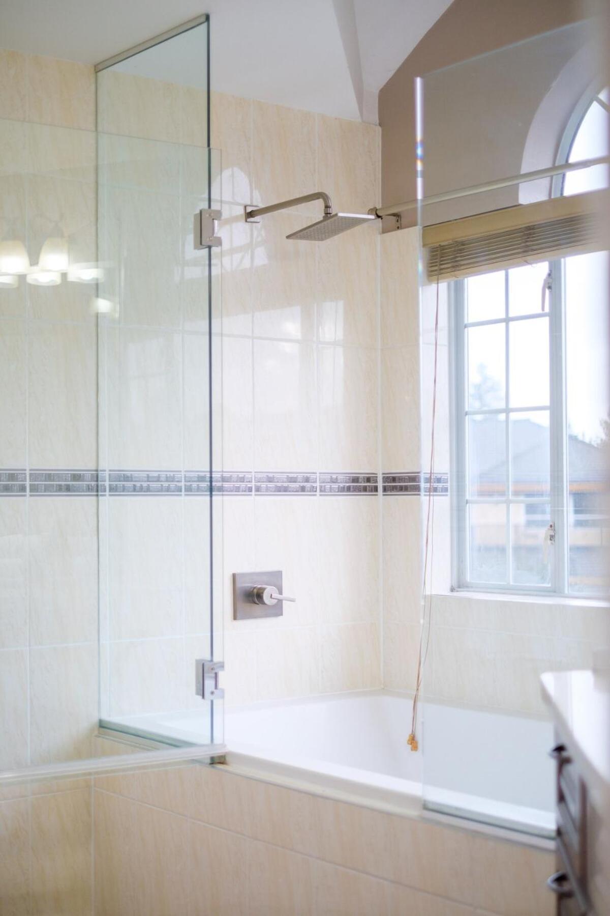 Spacious 4Br W Ensuites Mins To Downtown Yvr Ubc فانكوفر المظهر الخارجي الصورة
