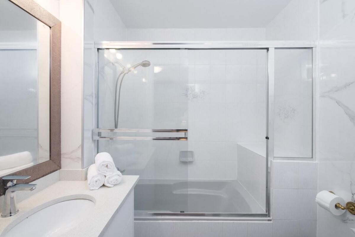 Spacious 4Br W Ensuites Mins To Downtown Yvr Ubc فانكوفر المظهر الخارجي الصورة