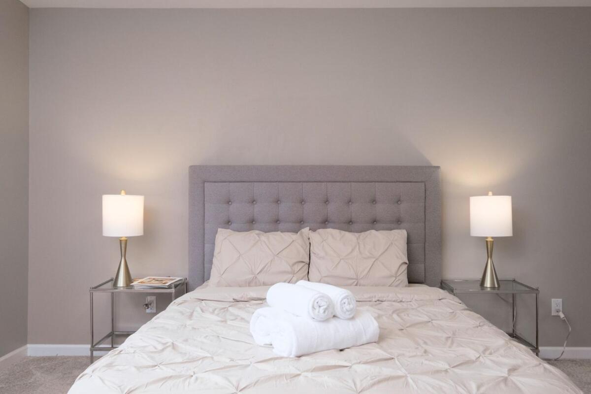 Spacious 4Br W Ensuites Mins To Downtown Yvr Ubc فانكوفر المظهر الخارجي الصورة