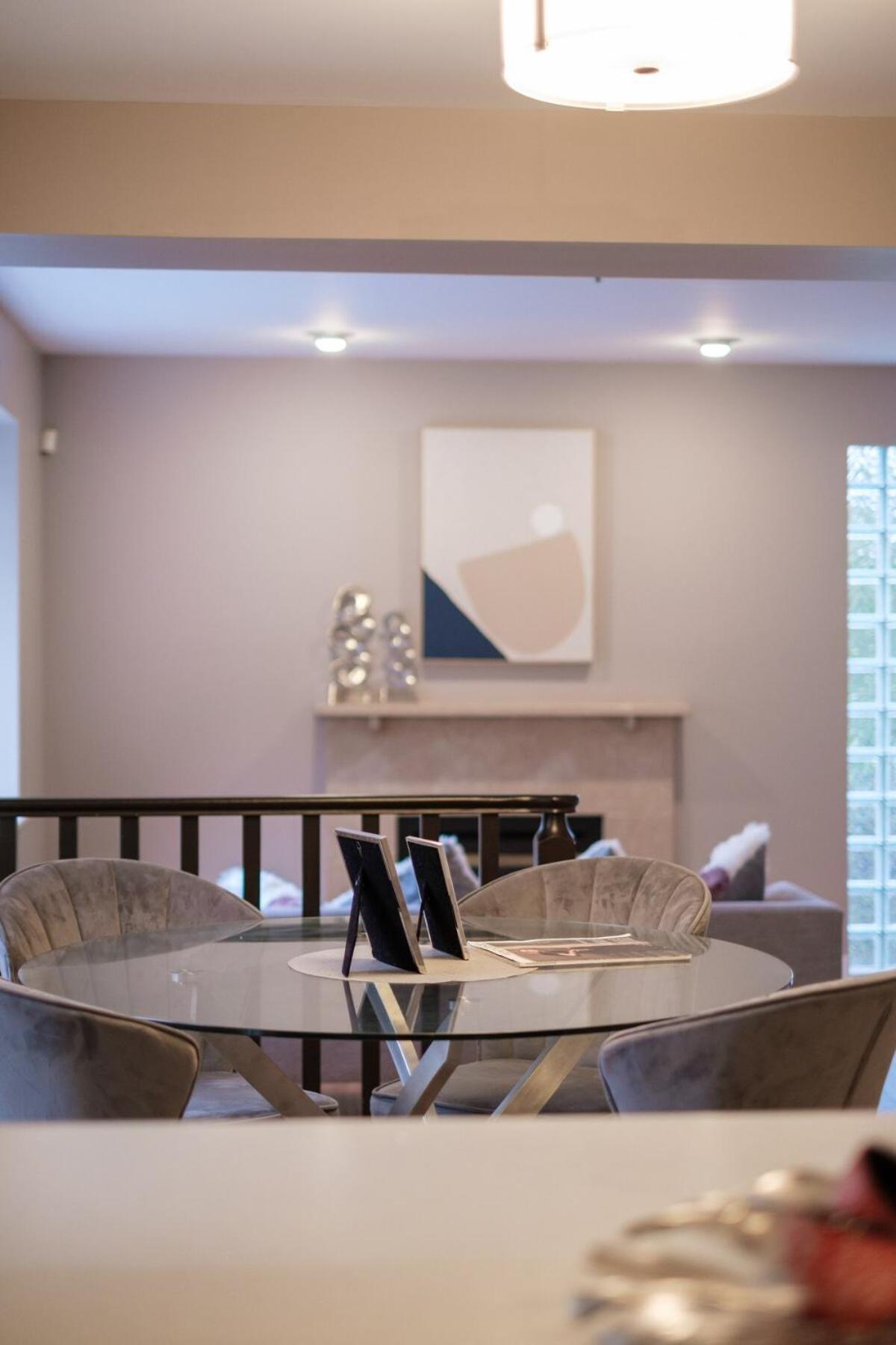 Spacious 4Br W Ensuites Mins To Downtown Yvr Ubc فانكوفر المظهر الخارجي الصورة